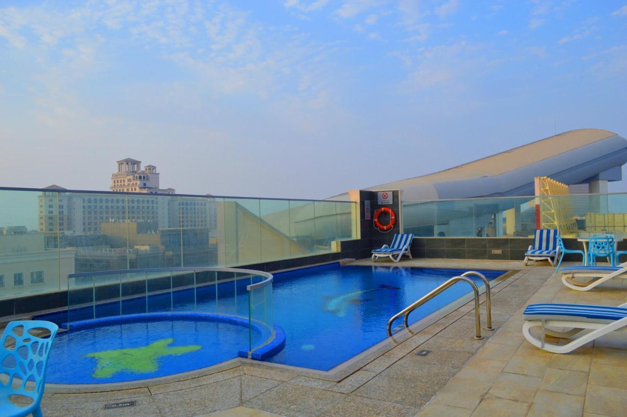 Tulip Al Barsha Hotel Apartment Dubái Exterior foto
