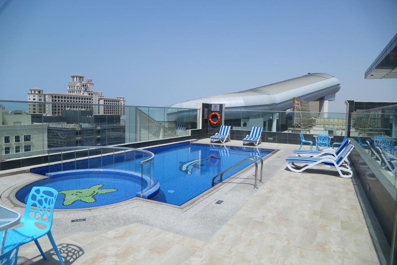 Tulip Al Barsha Hotel Apartment Dubái Exterior foto