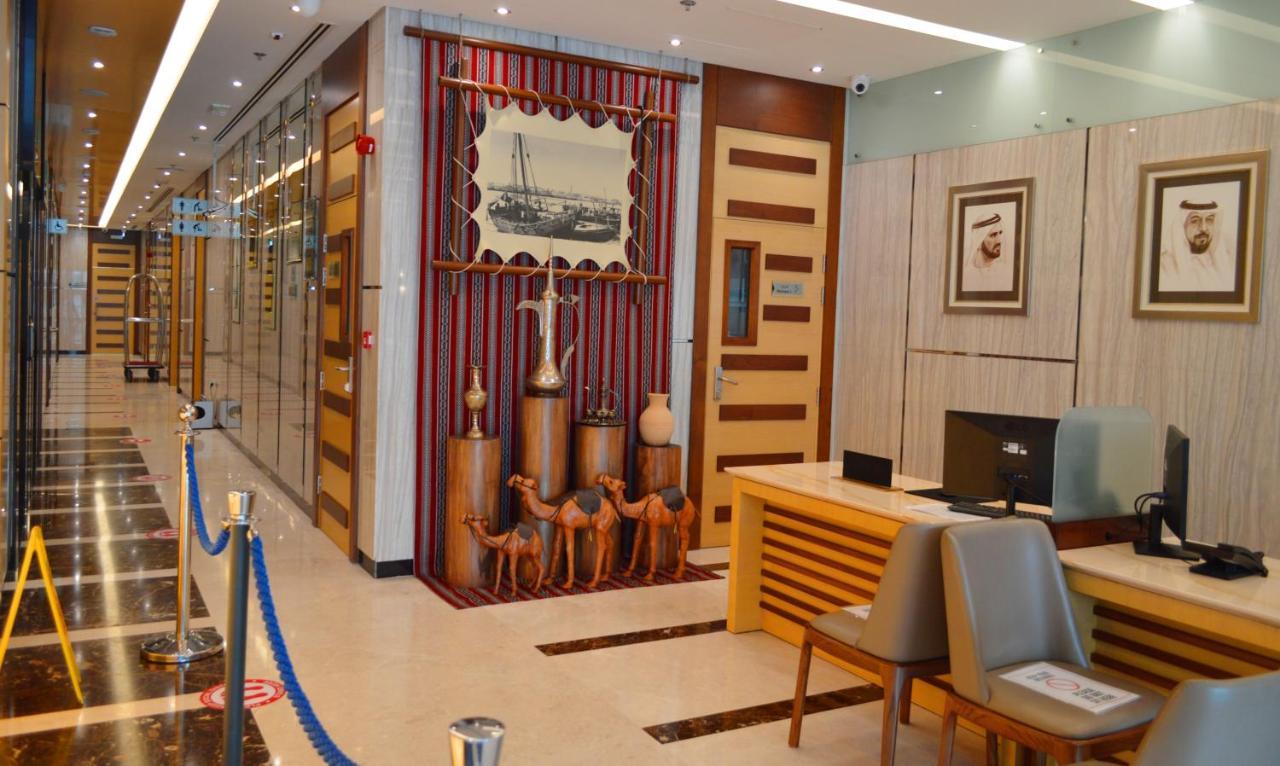 Tulip Al Barsha Hotel Apartment Dubái Exterior foto