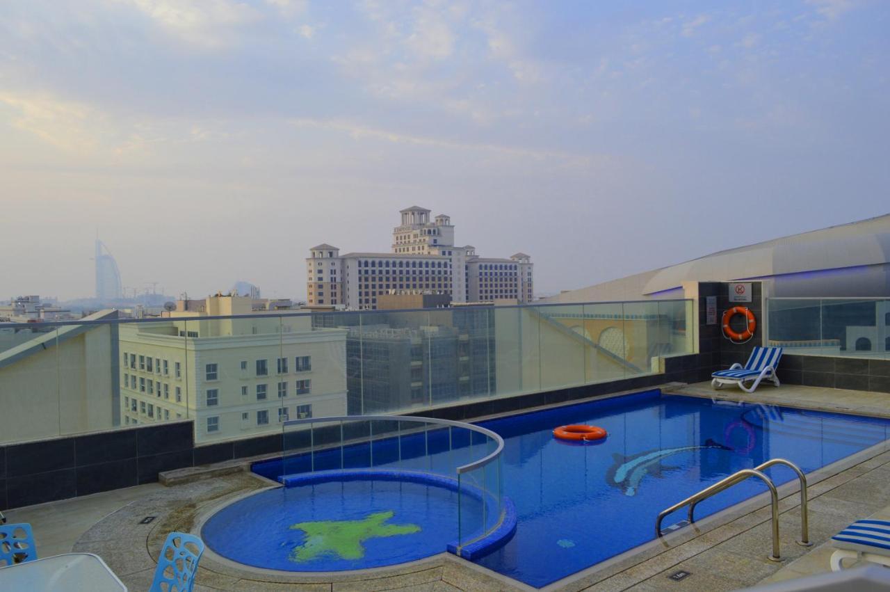 Tulip Al Barsha Hotel Apartment Dubái Exterior foto