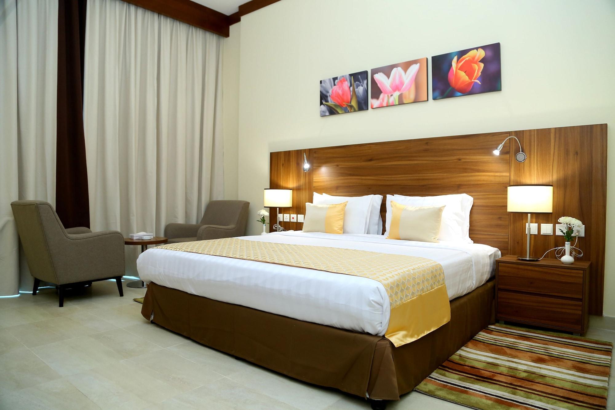Tulip Al Barsha Hotel Apartment Dubái Exterior foto